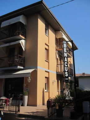Гостиница Hotel Benacus  Бардолино